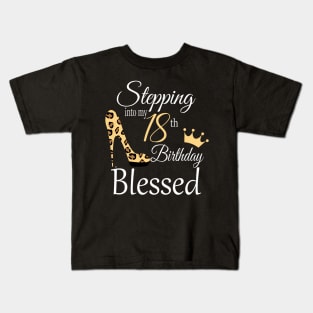Stepping in to my 18th Birthday Queen Leopard Print Kids T-Shirt